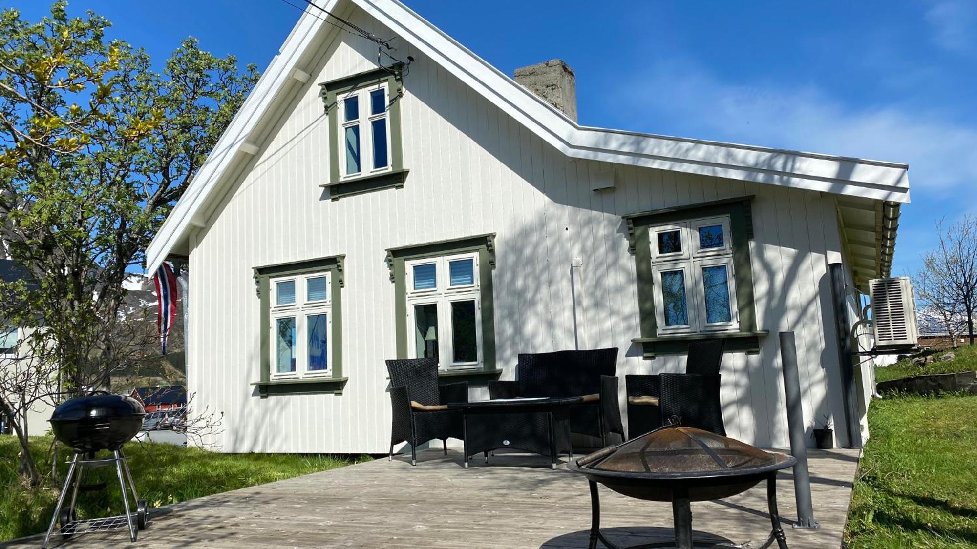 Nordlandshuset "Lottebakken", Ballstad In Lofoten Exterior photo